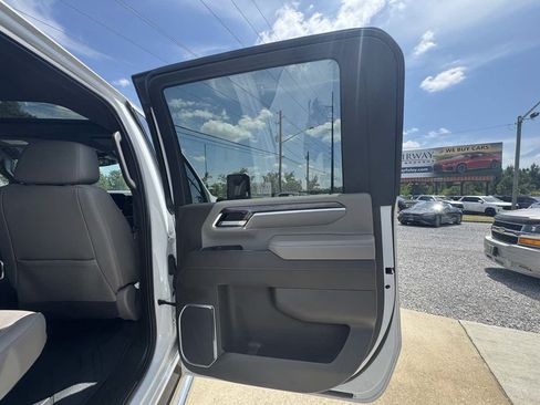 Used 2024 Chevrolet Silverado 3500 LTZ w/ LTZ Plus Package AWD/4WD image 34