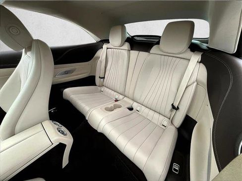 Used 2018 Mercedes-Benz E 400 E 400 image 28