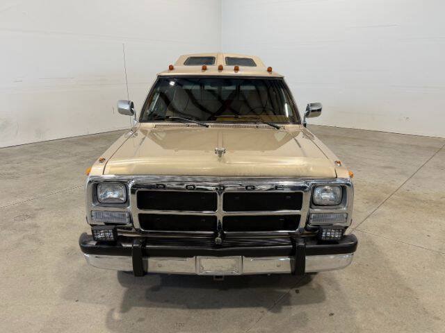 Used 1993 Dodge D/W Truck 250 RWD image 4