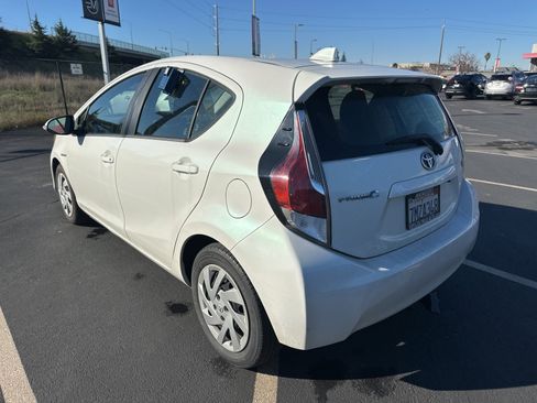 Used 2015 Toyota Prius C Two image 3