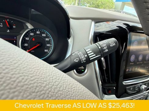 Used 2020 Chevrolet Traverse LT FWD image 23
