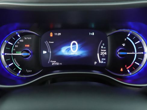 Used 2022 Chrysler Pacifica Touring-L image 10