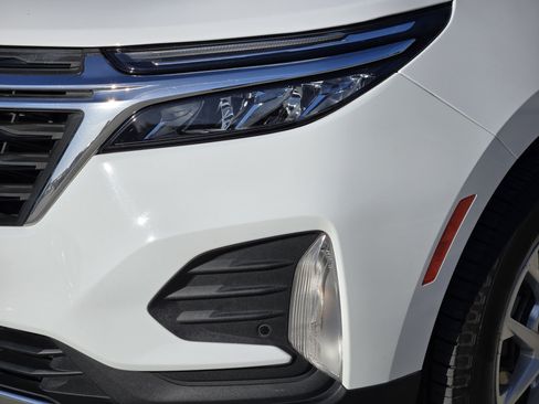 Used 2022 Chevrolet Equinox LT FWD image 29