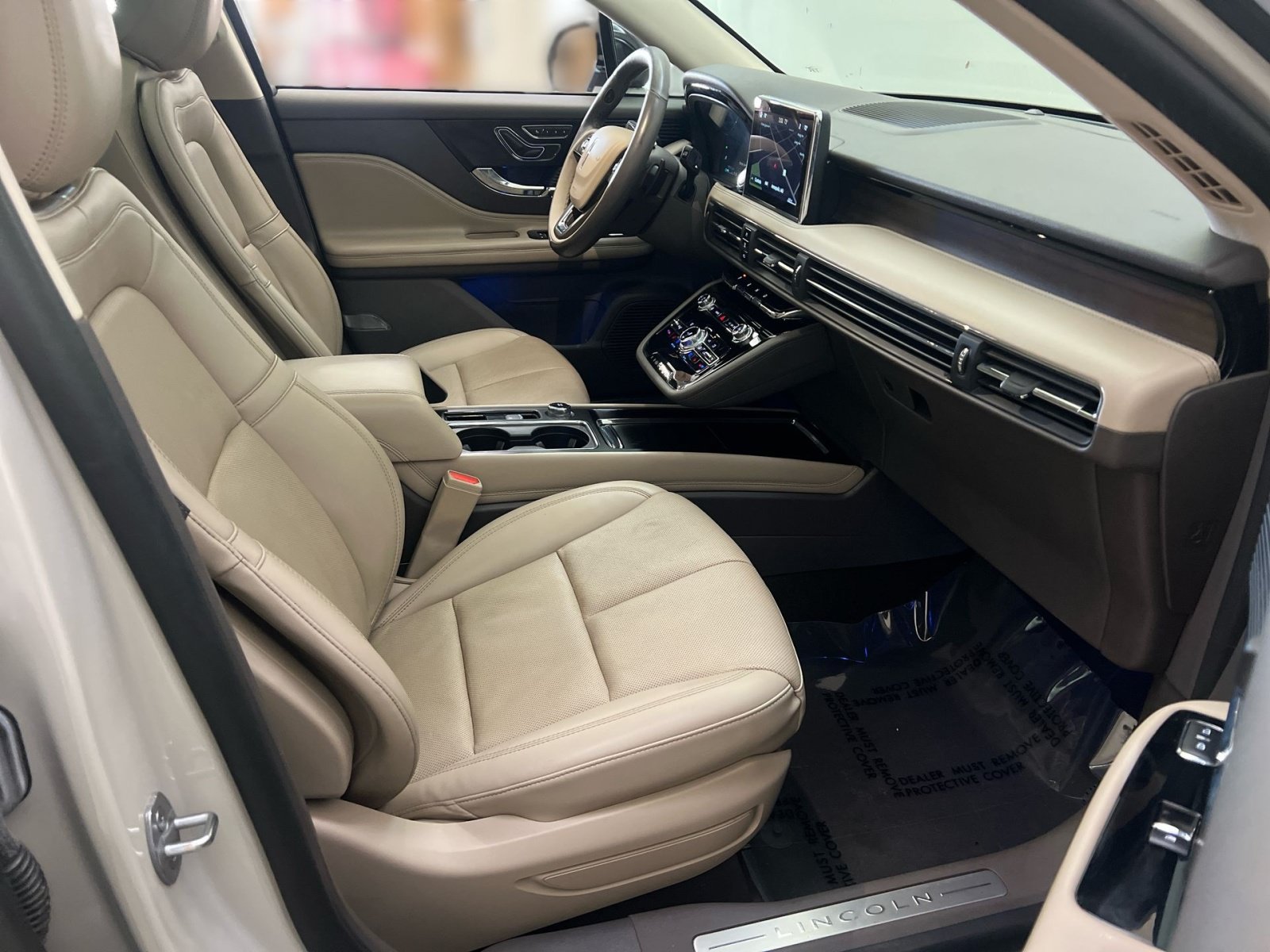 Used 2022 Lincoln Corsair Reserve w/ Equipment Group 201A AWD/4WD image 26
