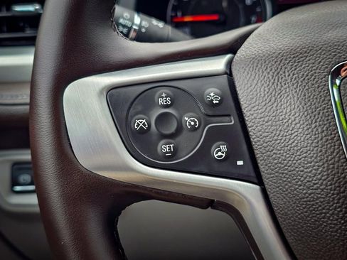 Certified 2023 GMC Acadia SLT w/ Preferred Package image 24