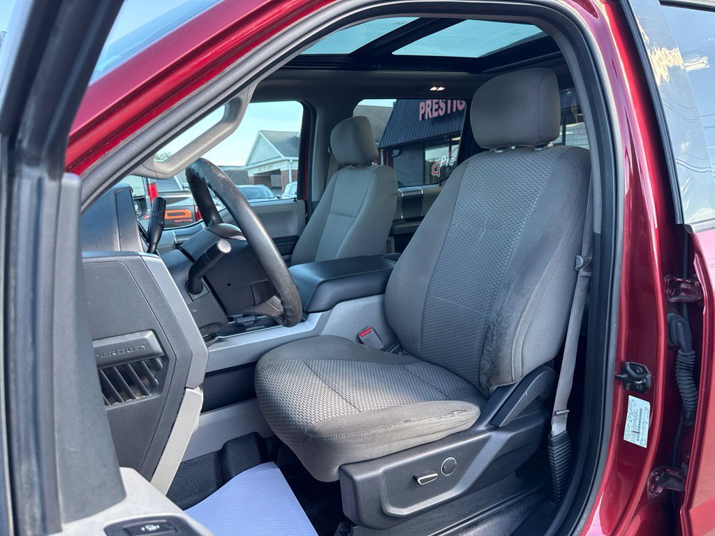 Used 2017 Ford F250 XLT w/ XLT Premium Package AWD/4WD image 2