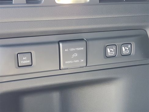 New 2025 MAZDA CX-70 Plug-In Hybrid w/ Premium Pkg image 10