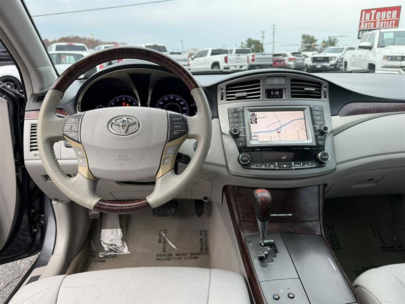 Used 2011 Toyota Avalon Limited FWD image 26