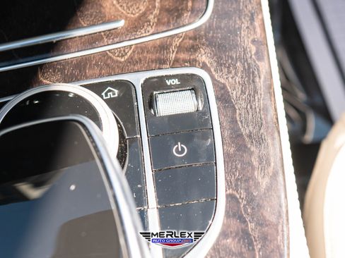 Used 2019 Mercedes-Benz E 300 w/ Premium 1 Package image 38