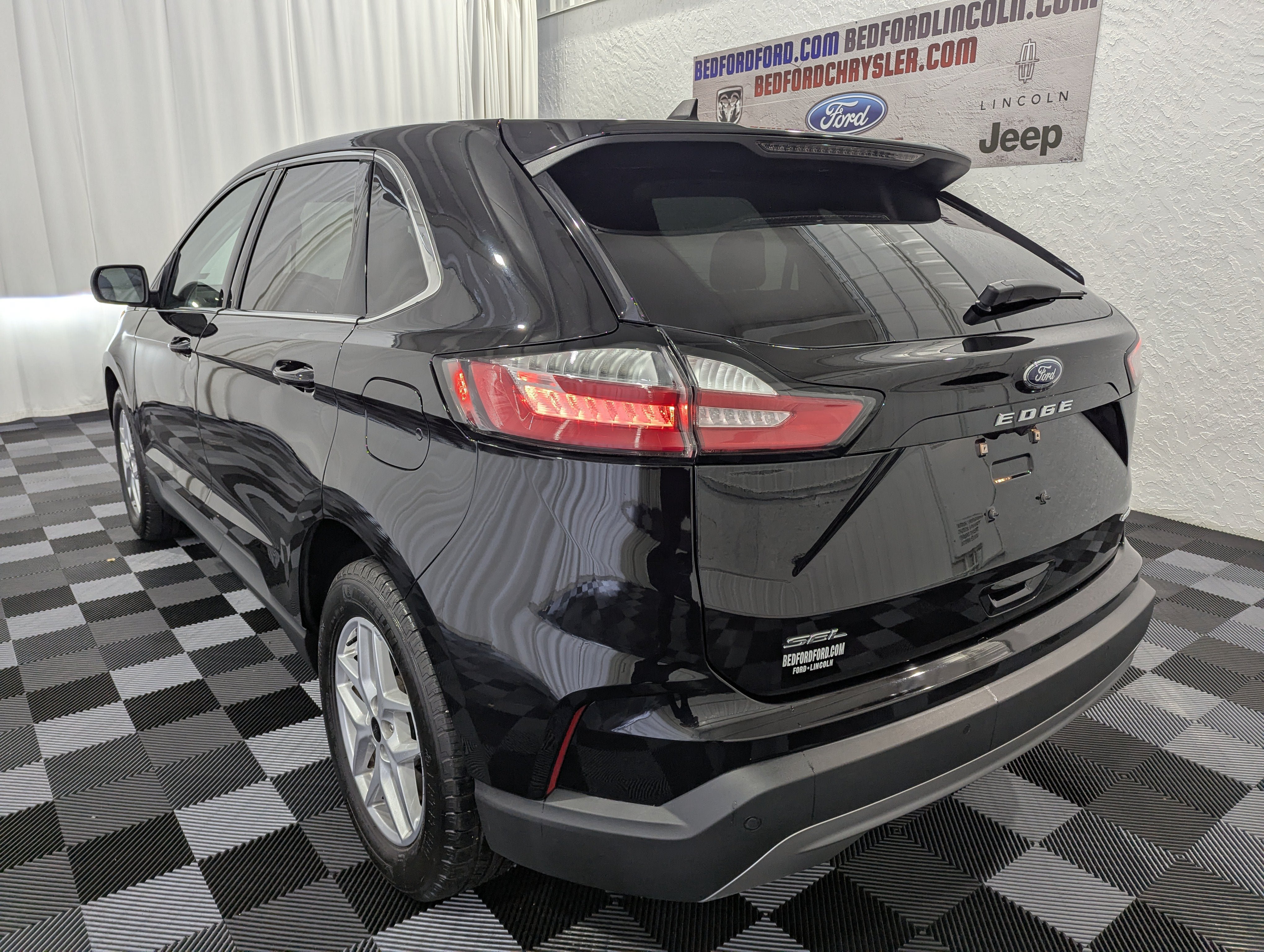Used 2024 Ford Edge SEL w/ Convenience Package AWD/4WD image 10