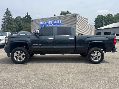 Used 2017 GMC Sierra 2500 SLT w/ Duramax Plus Package AWD/4WD image 1