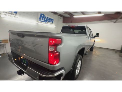 Used 2026 Chevrolet Silverado 2500 LT w/ Safety Package AWD/4WD image 8