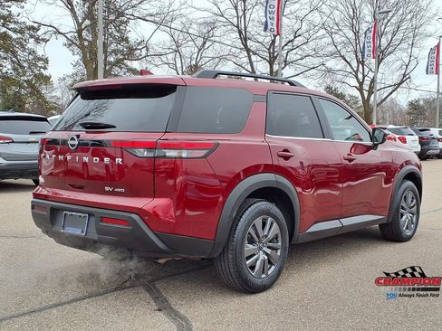 Used 2024 Nissan Pathfinder SV AWD/4WD image 6