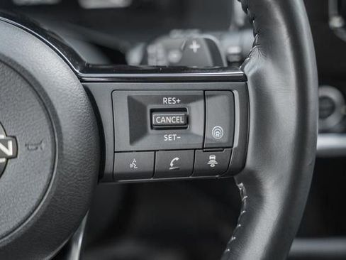 Used 2024 Nissan Pathfinder Platinum w/ Black Appearance Package image 32