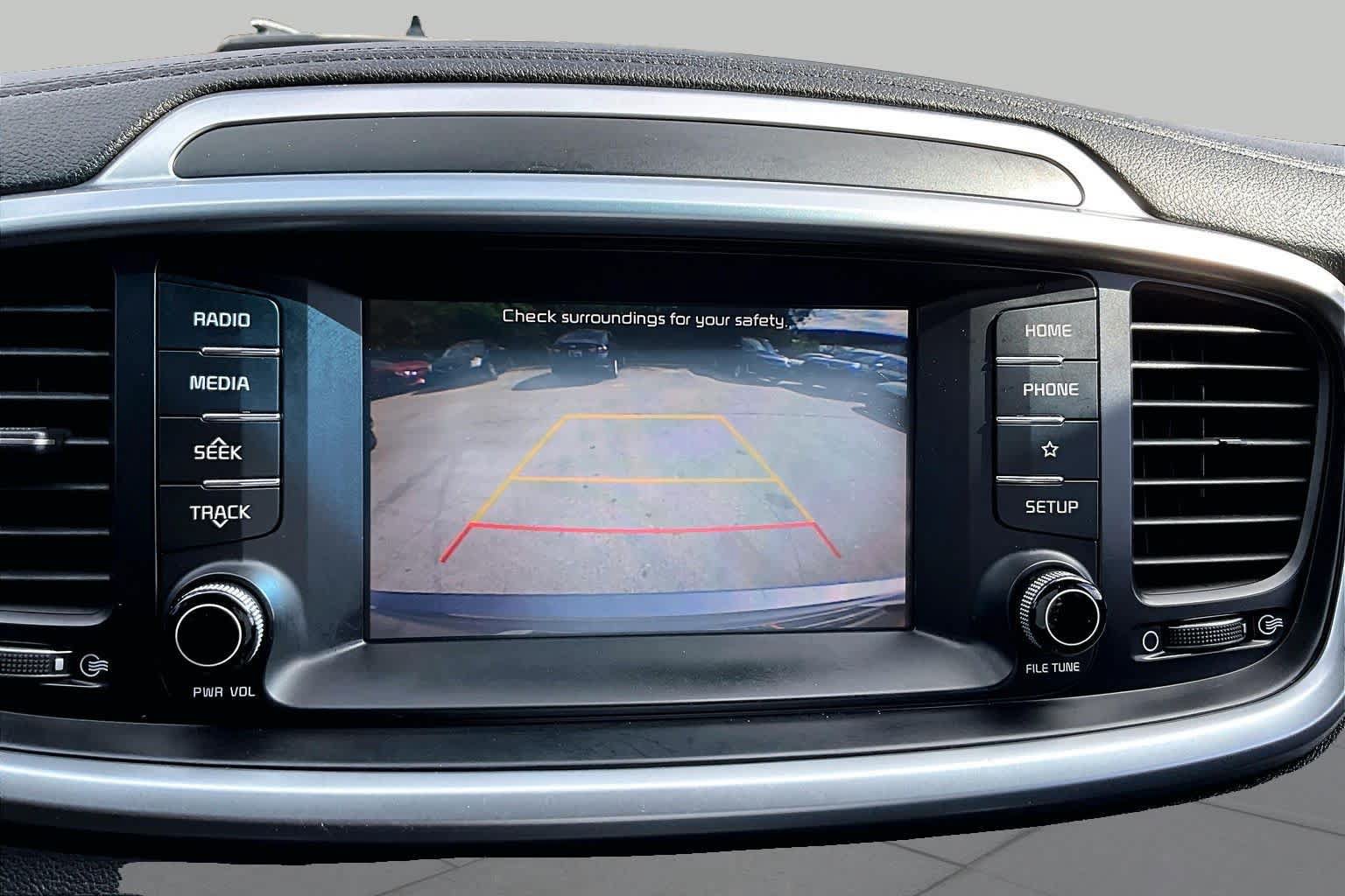 Used 2020 Kia Sorento L FWD image 27