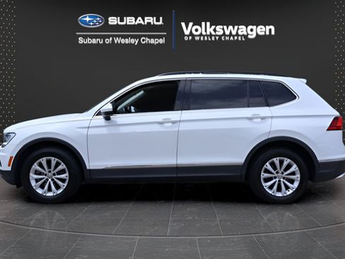 Used 2018 Volkswagen Tiguan SE w/ Panoramic Sunroof Package FWD image 5