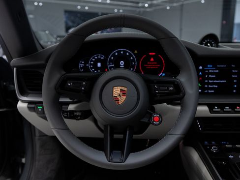 Certified 2026 Porsche 911 Carrera RWD image 5