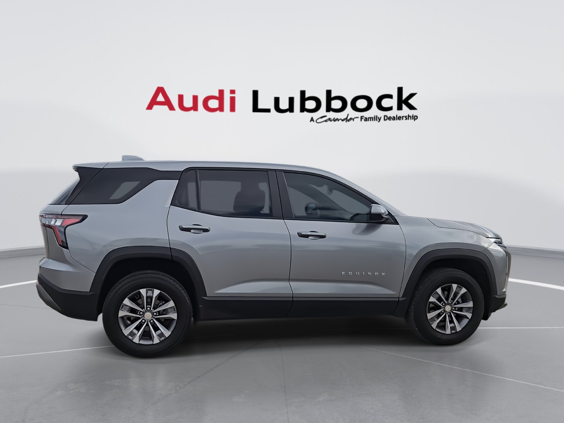 Used 2026 Chevrolet Equinox LT FWD image 9