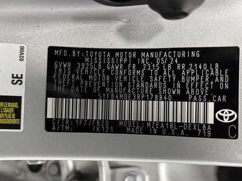 Used 2024 Toyota Corolla LE image 28