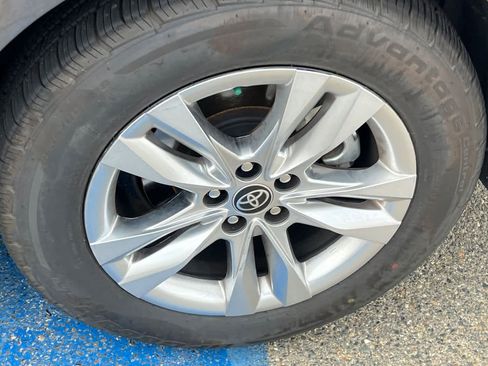 Used 2023 Toyota Sienna Limited AWD/4WD image 22