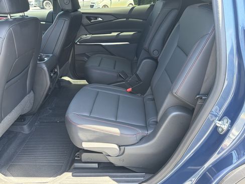Used 2024 Chevrolet Traverse Z71 w/ LPO, Floor Liner Package AWD/4WD image 22