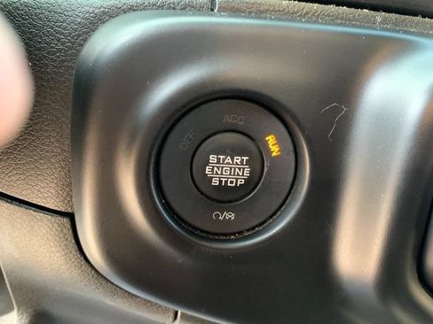 Used 2022 Jeep Wrangler Unlimited Sport AWD/4WD image 22