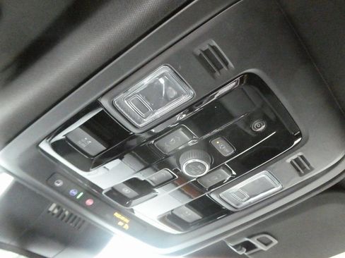 New 2026 GMC Yukon XL Denali w/ Sun & Power Step Package AWD/4WD image 21