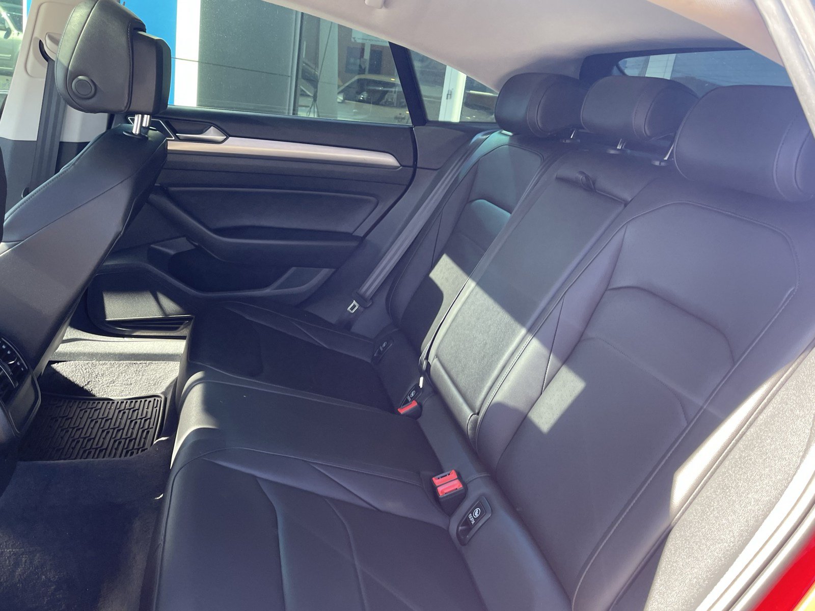 Used 2019 Volkswagen Arteon SE AWD/4WD image 15