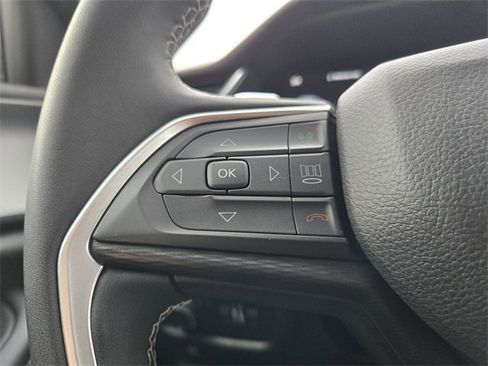 Used 2023 Jeep Grand Cherokee L Laredo image 20