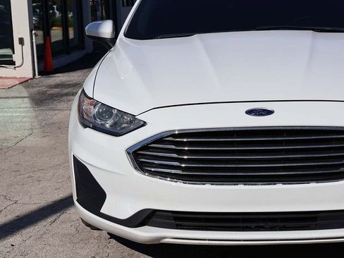 Used 2020 Ford Fusion SE image 12