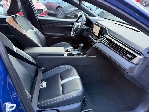 Used 2025 Toyota Camry SE image 26