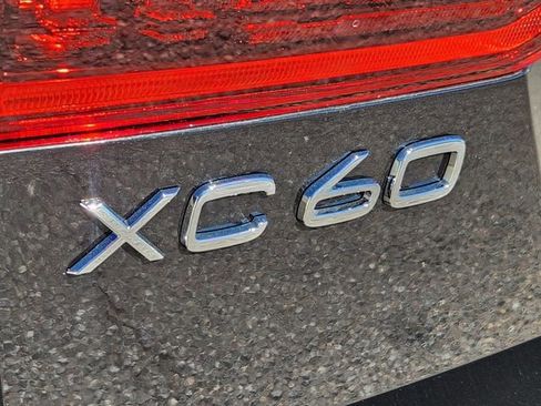 New 2026 Volvo XC60 T8 Ultra w/ Climate Package AWD/4WD image 16
