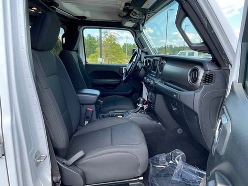 Used 2021 Jeep Gladiator Sport AWD/4WD image 47