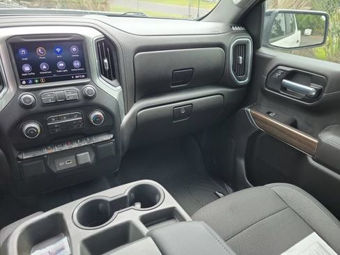 Used 2020 Chevrolet Silverado 1500 LT Trail Boss AWD/4WD image 16