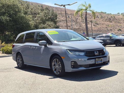 New 2026 Honda Odyssey Touring image 13