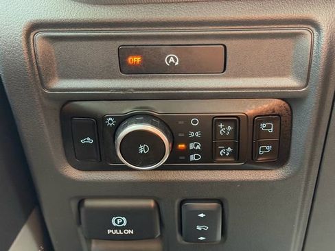 Used 2025 Ford F150 Platinum w/ Equipment Group 702A High AWD/4WD image 28