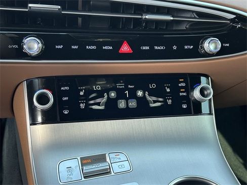 New 2026 Genesis GV70 2.5T Advanced image 25