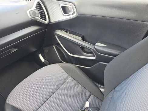 Used 2021 Kia Soul LX FWD image 24