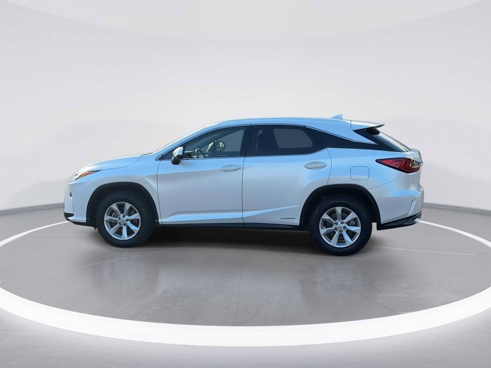 Used 2017 Lexus RX 450h AWD w/ 3500 lbs Tow Prep Package image 5