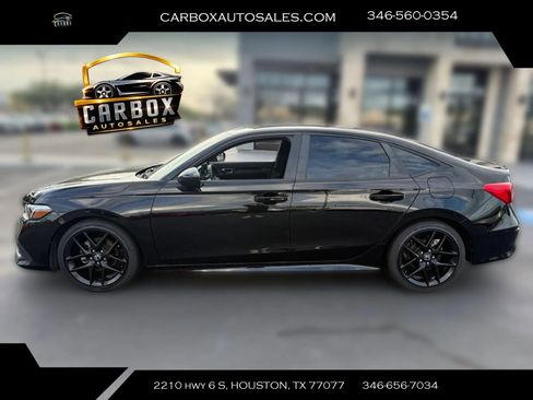 Used 2022 Honda Civic Sport image 2