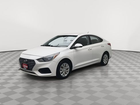 Used 2020 Hyundai Accent SE FWD image 26