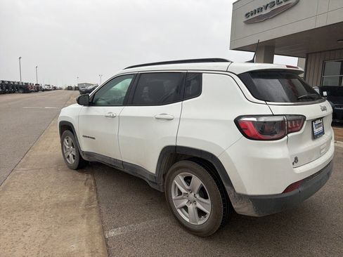 Used 2022 Jeep Compass Latitude w/ Convenience Group image 3