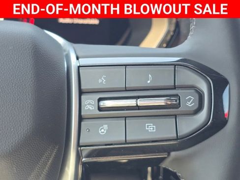 New 2025 Chevrolet Colorado LT w/ LT Convenience Package image 29