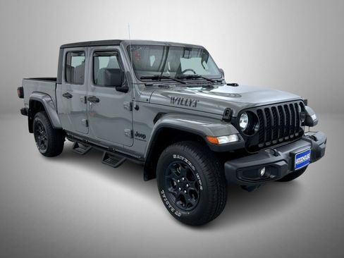 Used 2023 Jeep Gladiator Sport AWD/4WD image 3