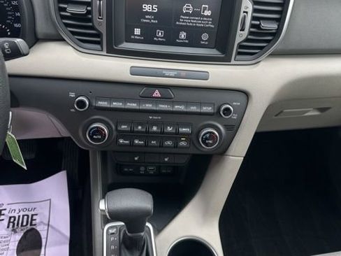Used 2018 Kia Sportage LX w/ LX Popular Package image 18