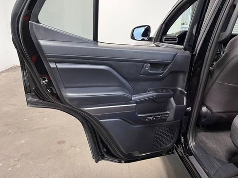 Used 2025 Toyota 4Runner SR5 AWD/4WD image 19