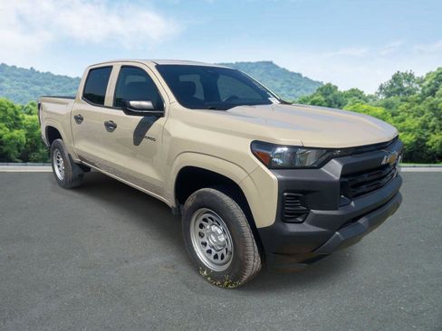 Used 2024 Chevrolet Colorado W/T image 1