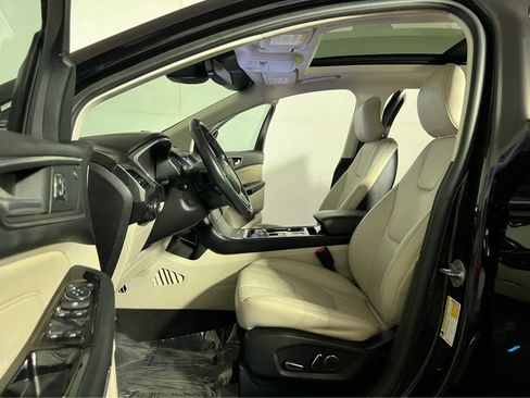 Used 2019 Ford Edge Titanium w/ Cold Weather Package image 21