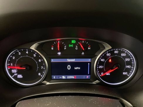 Used 2024 GMC Terrain SLT w/ Elevation Edition AWD/4WD image 15