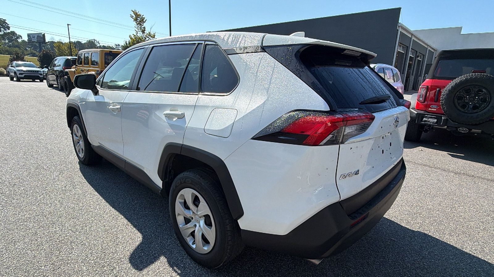 Used 2023 Toyota RAV4 LE FWD image 10